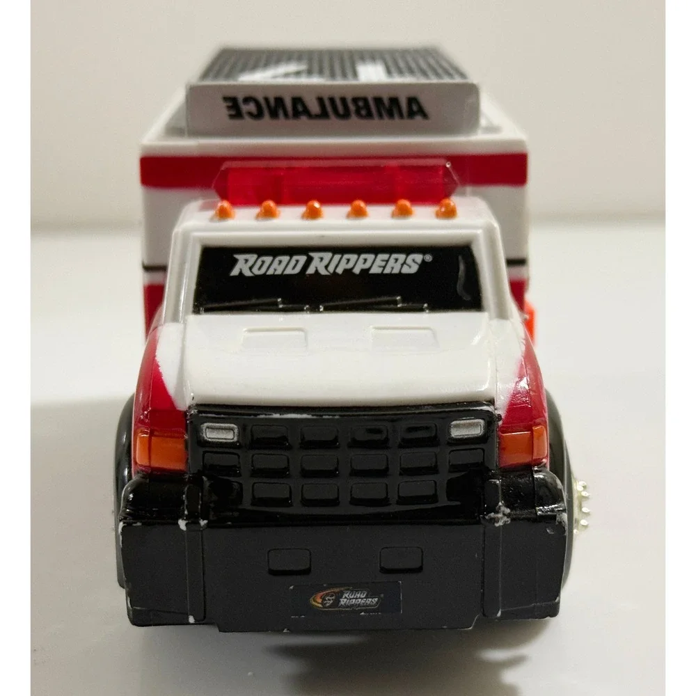 Road Rippers Ambulance Toy Truck Kids‎ OS Red White EMS Unit 17 Lights Sounds